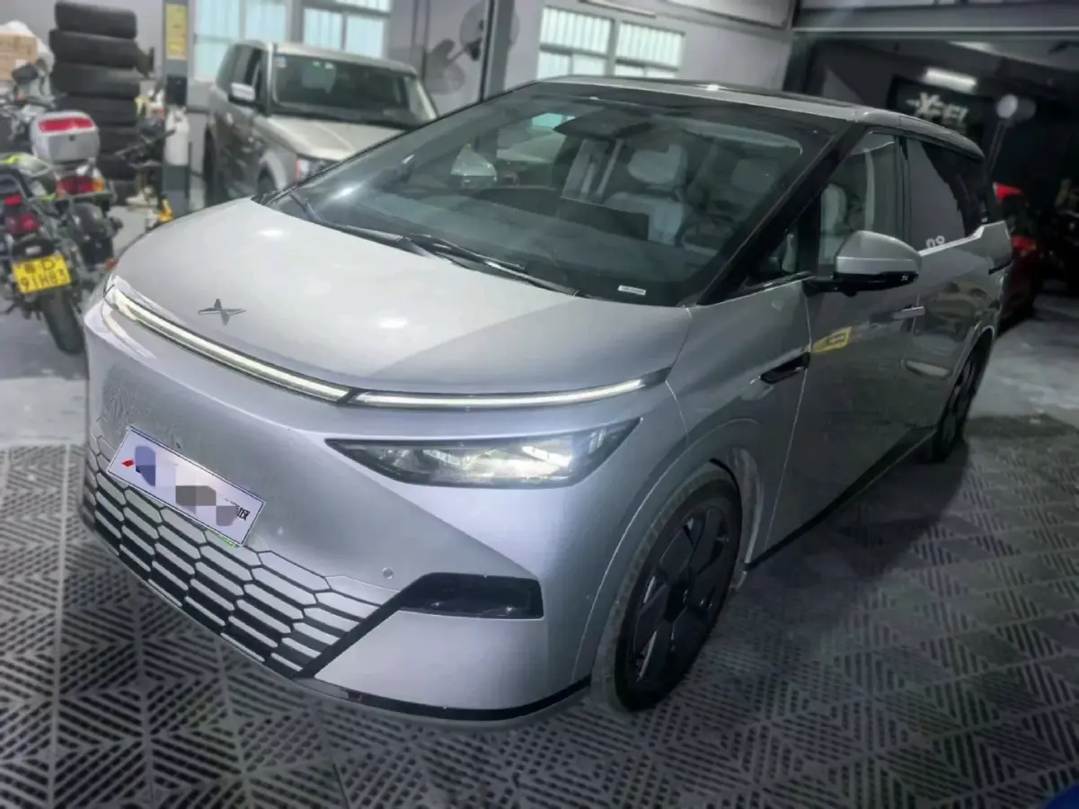 2024 Xpeng X9 BEV 101.5KWH