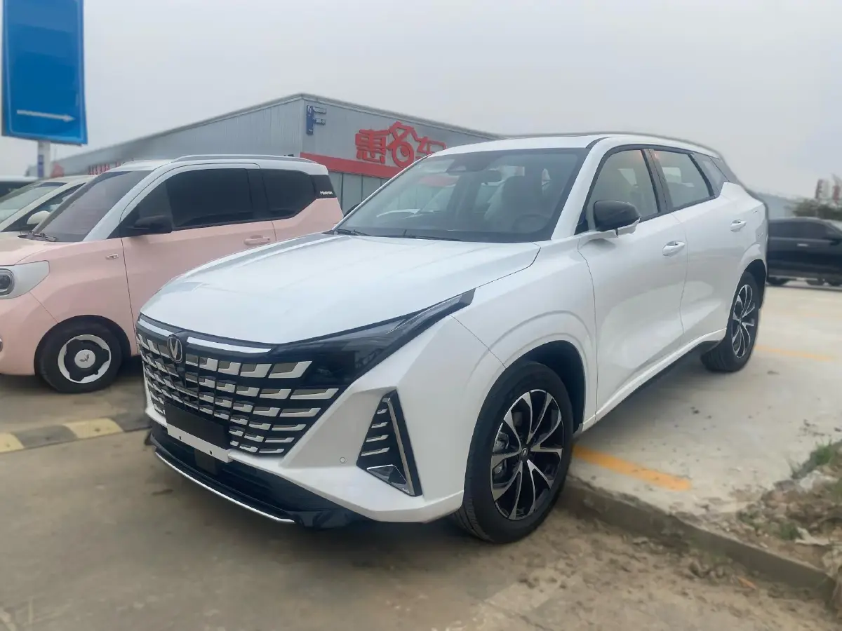 2024 ChangAn UNI-Z 1.5L 98HP L4 E-CVT PHEV 18.4KWH