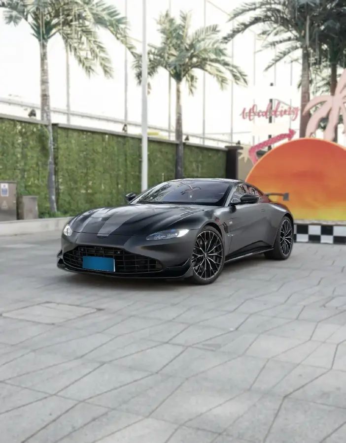 2023 Aston Martin V8 Vantage 4.0T 534HP V8 8AT