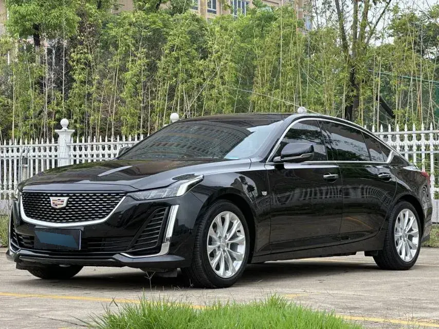 2022 Cadillac CT5 2.0T 237HP L4 10AT