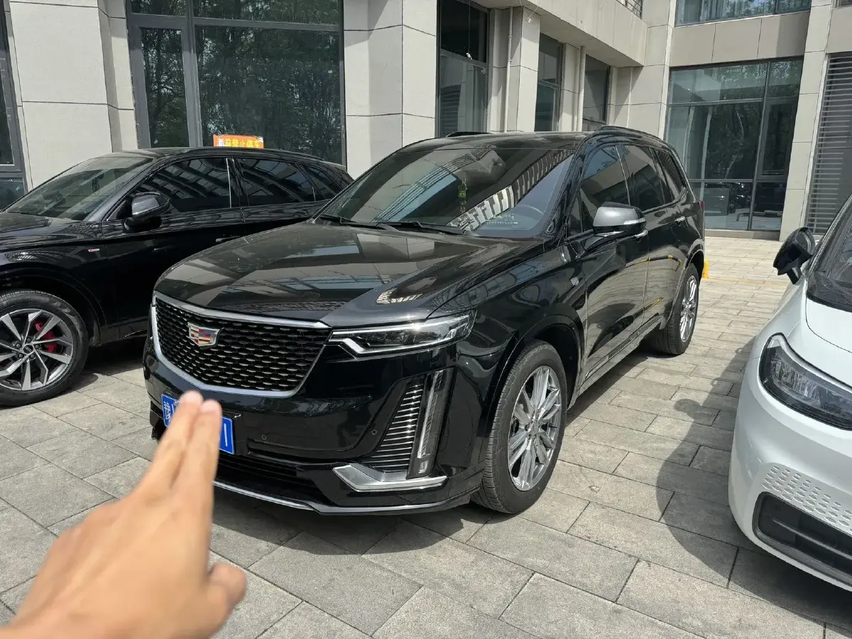 2022 Cadillac XT6 2.0T 237HP L4 9AT