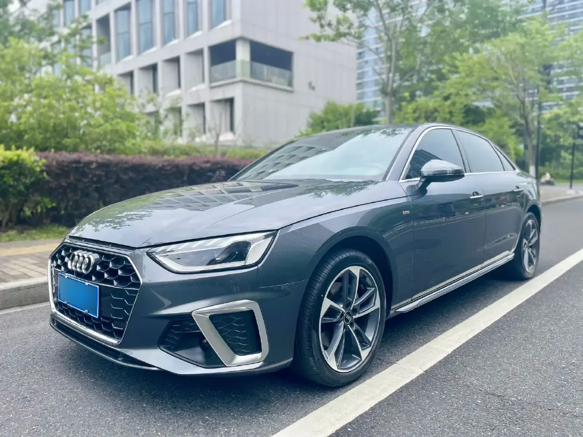 2024 Audi A4L 2.0T 190HP L4 7DCT