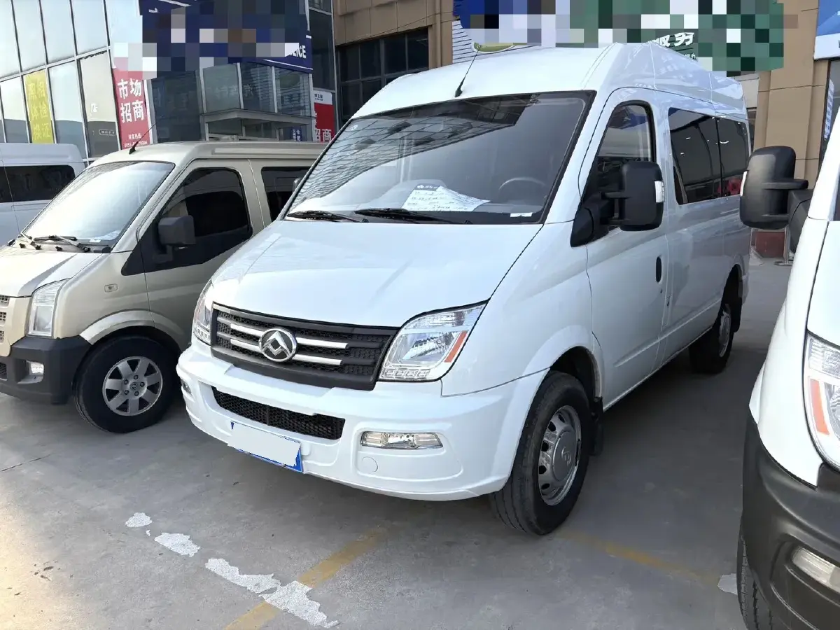 2023 MAXUS XinTu V80 2.0T 127HP L4 6AMT