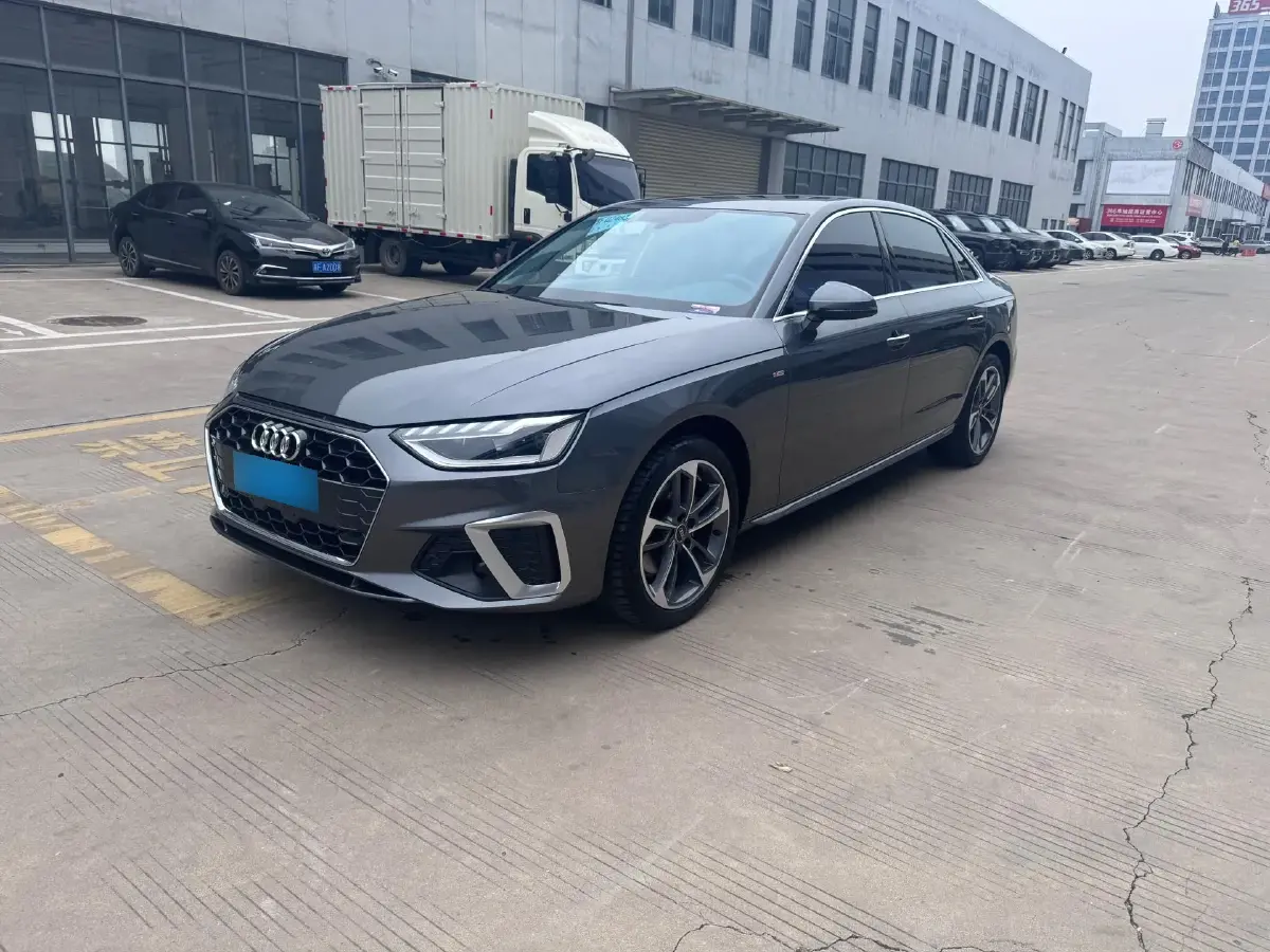 2024 Audi A4L 2.0T 190HP L4 7DCT