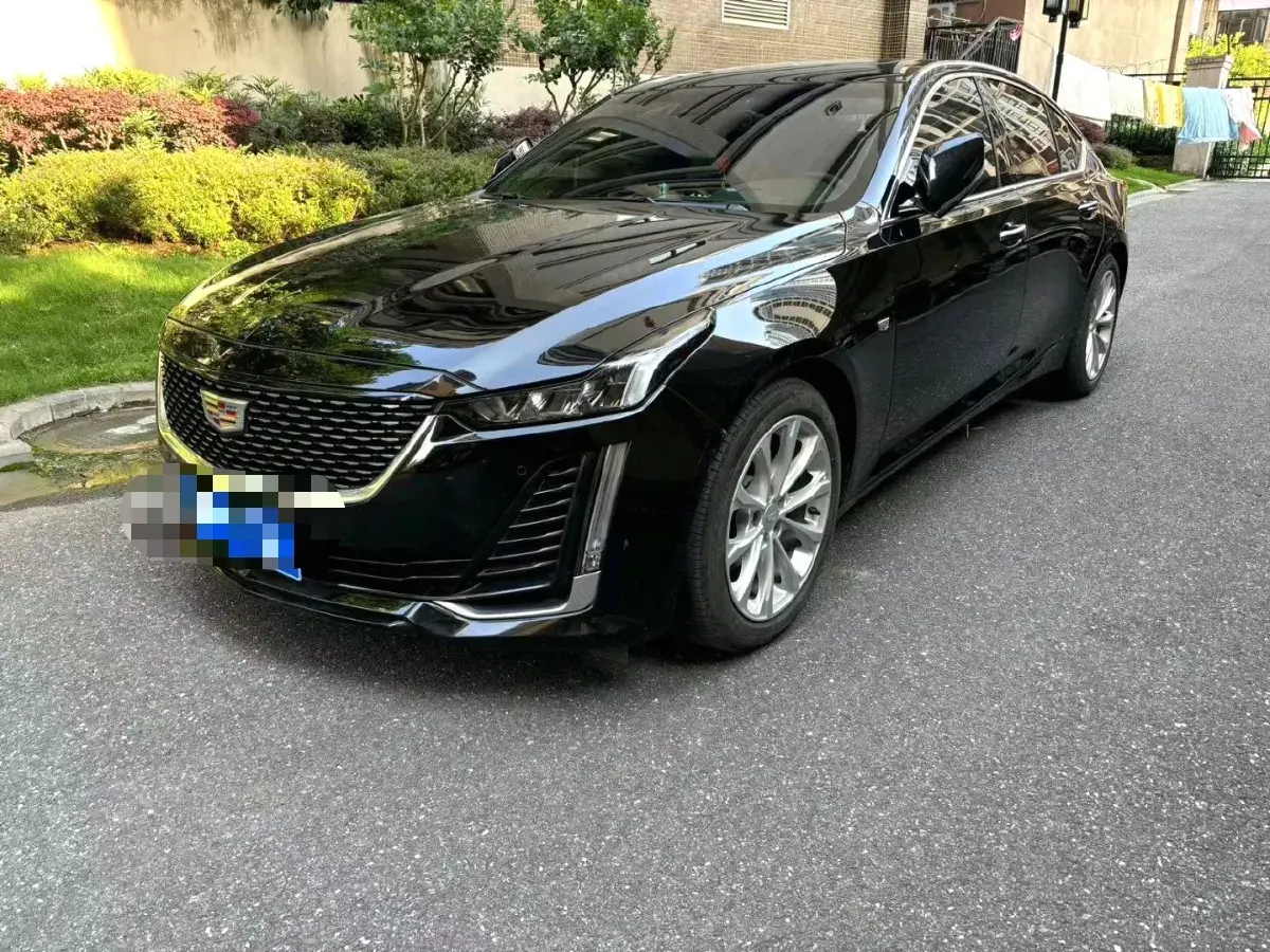 2022 Cadillac CT5 2.0T 237HP L4 10AT