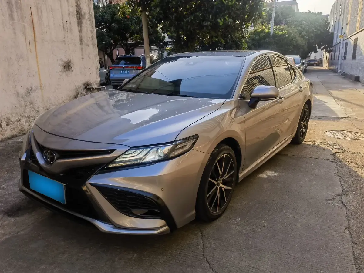 2021 Toyota Camry 2.5L 209HP L4 8AT