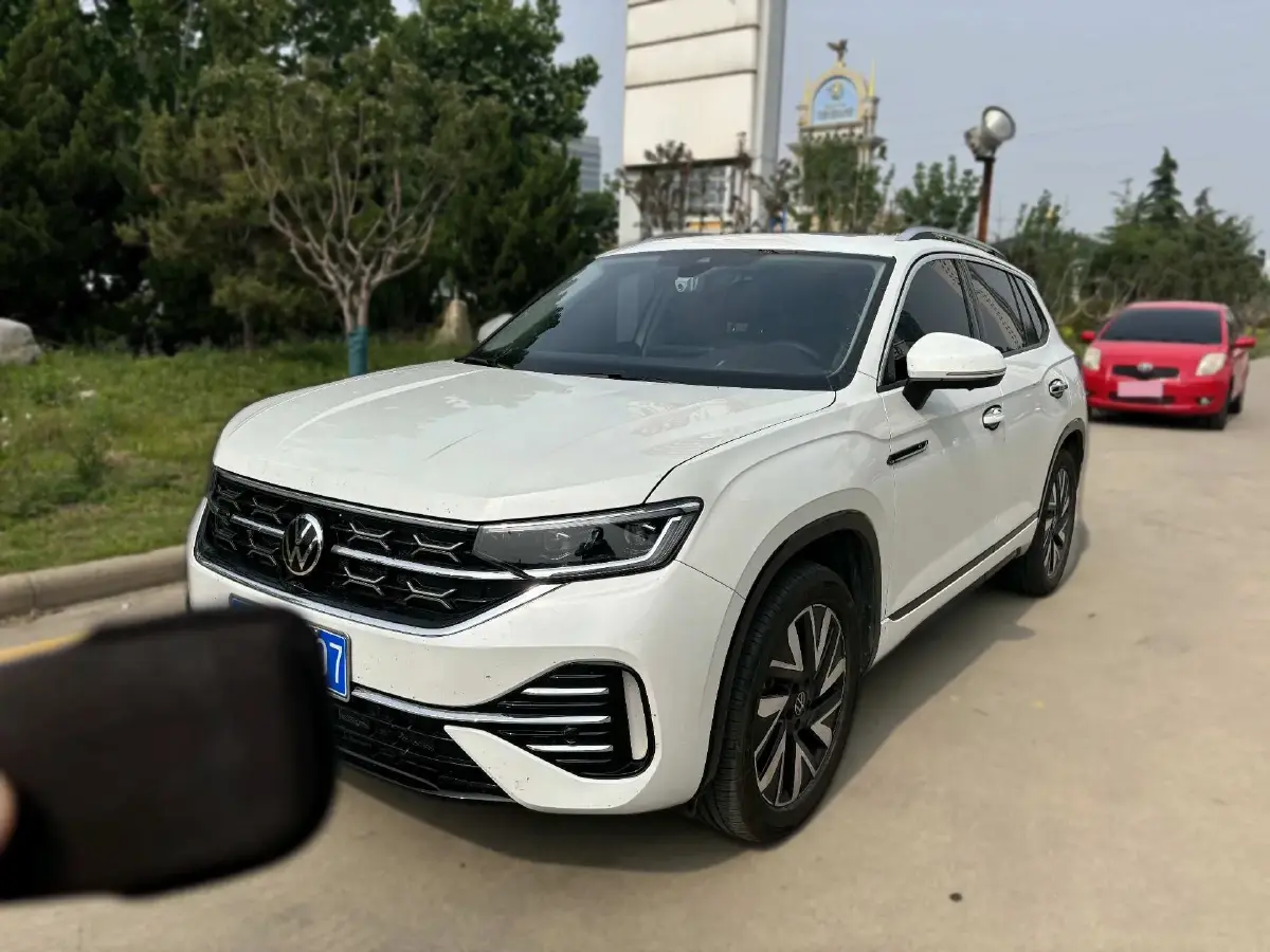 2024 Volkswagen Tayron 2.0T 186HP L4 7DCT