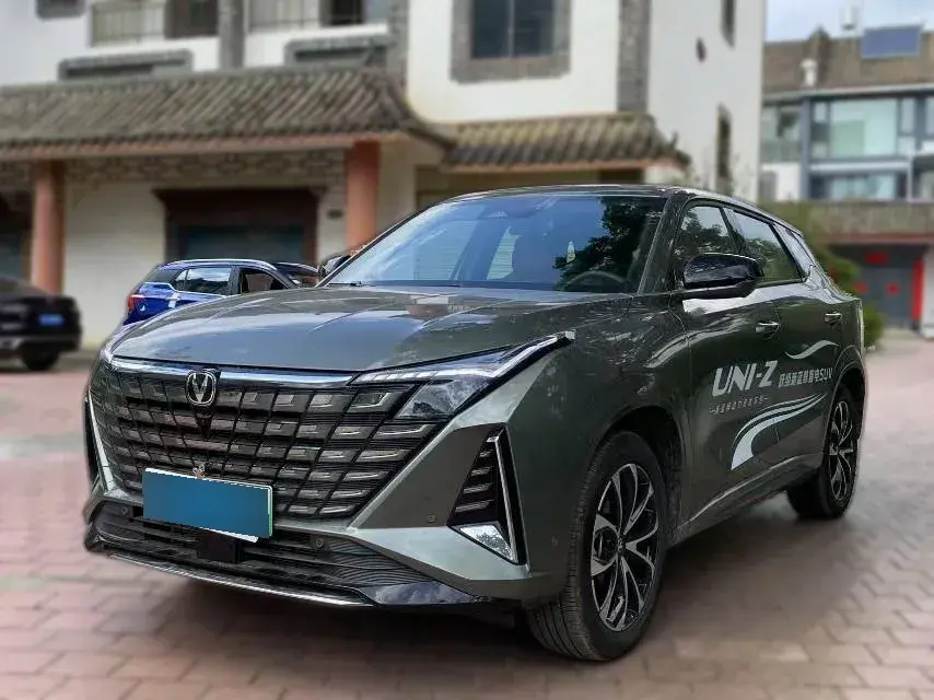 2024 ChangAn UNI-Z 1.5L 98HP L4 E-CVT PHEV 18.4KWH