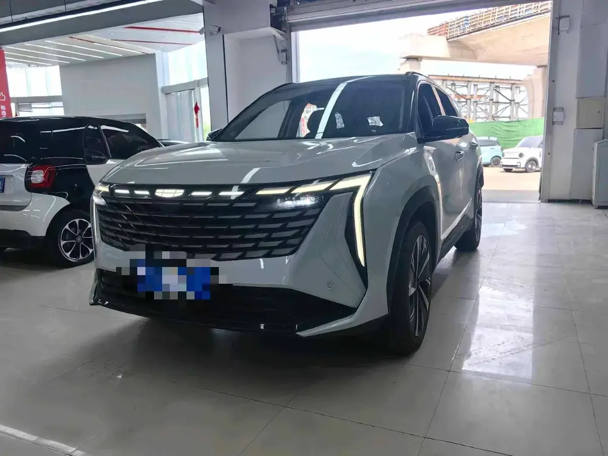 2024 Geely StarRay 1.5T 181HP L4 7DCT