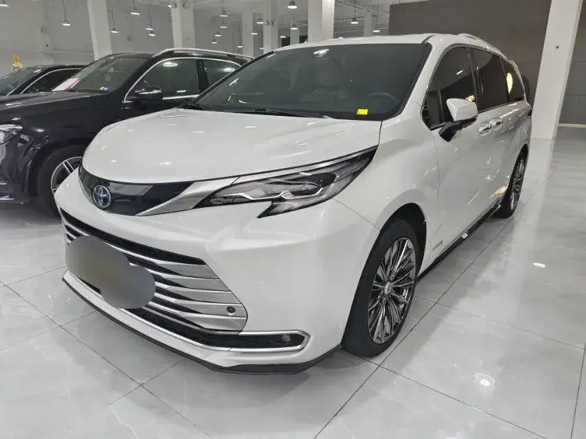 2021 Toyota Sienna 2.5L 192HP L4 E-CVT Hybrid