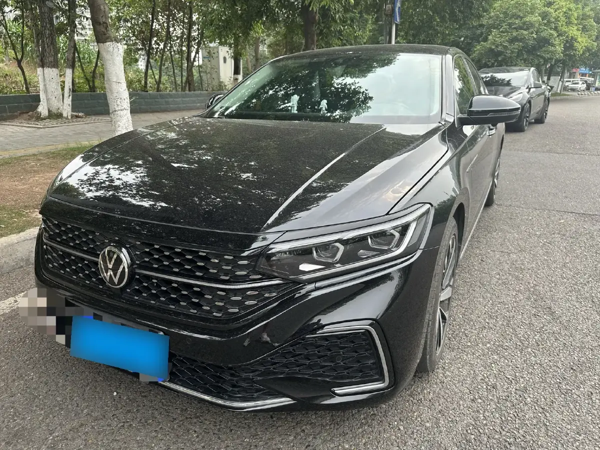 2022 Volkswagen Passat 2.0T 186HP L4 7DCT