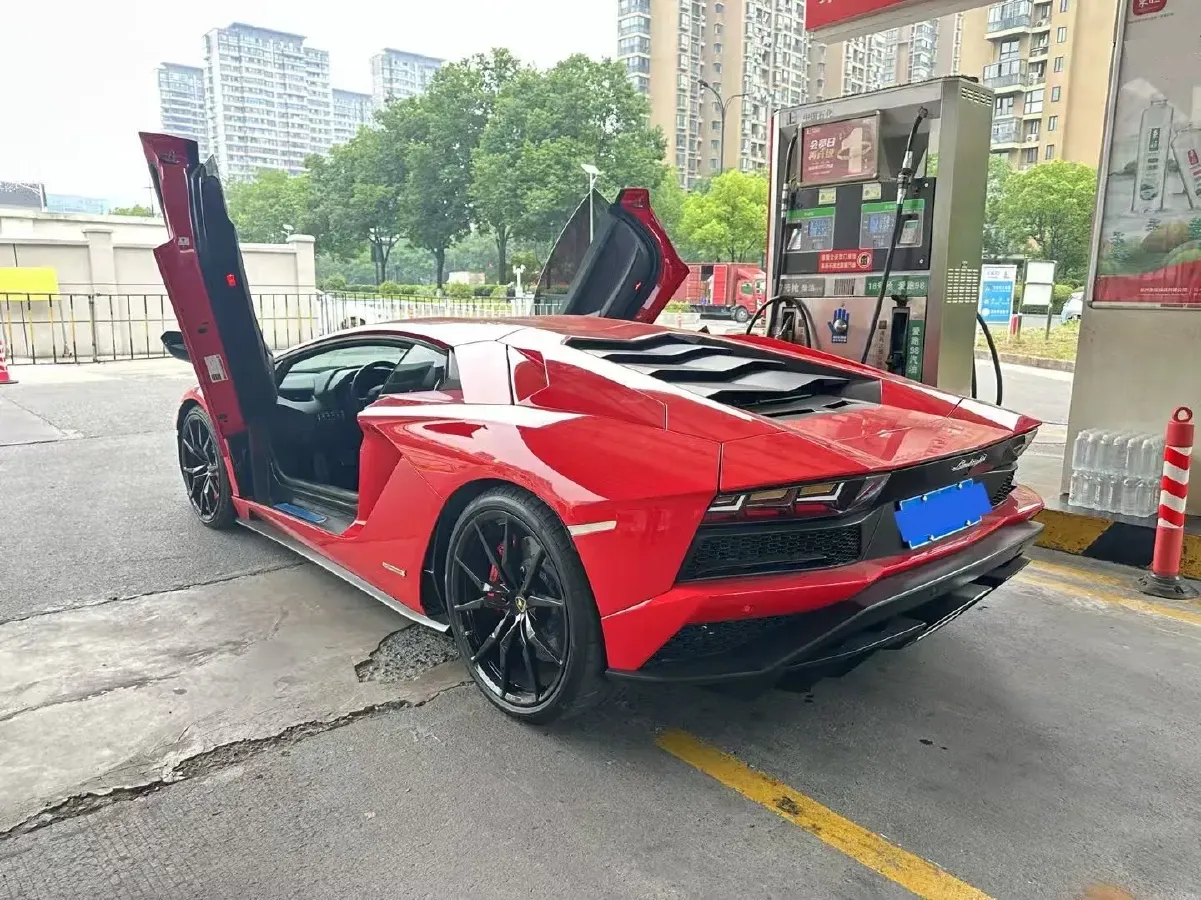 2017 Lamborghini Aventador 6.5L 740HP V12 7ISR,autocango,china used car exporter,china ev exporter,chinese used car exporter,chinese used ev exporter