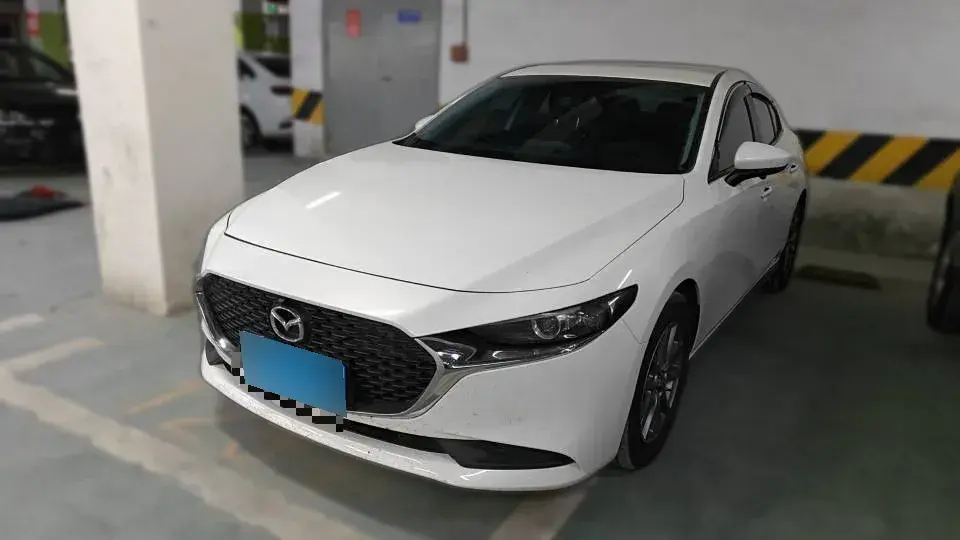 2022 Mazda 3 Axela 2.0L 158HP L4 6AT