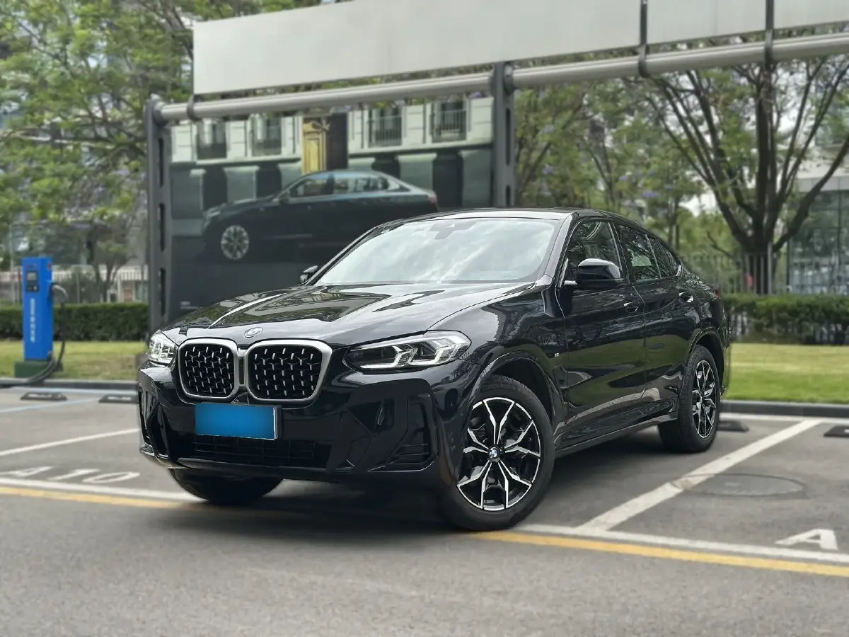 2022 BMW X4 2.0T 245HP L4 8AT