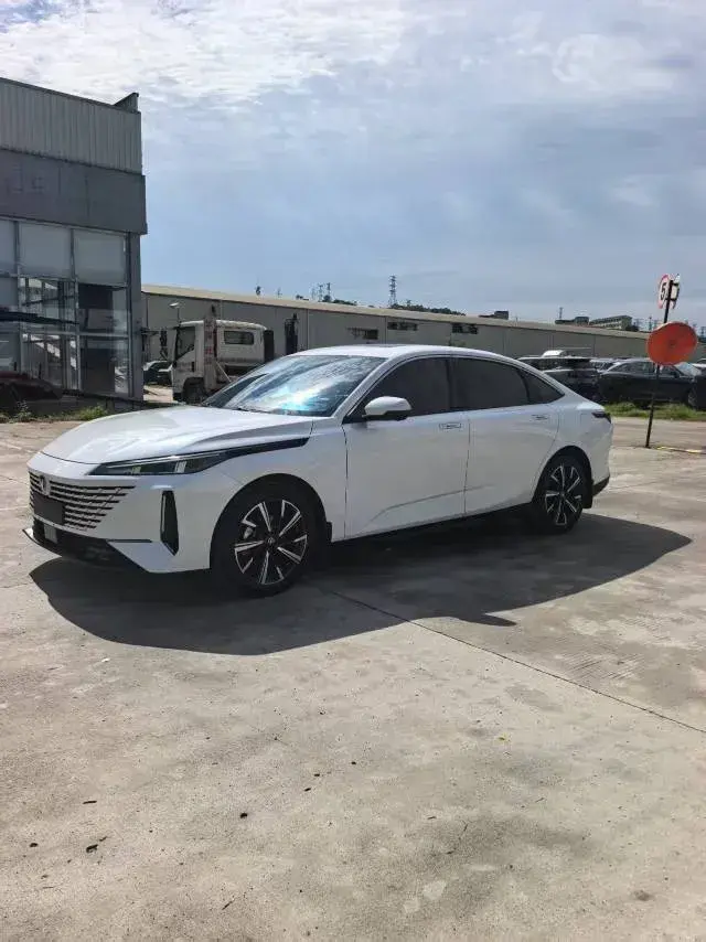 2023 ChangAn Lamore 1.5T 170HP L4 7DCT