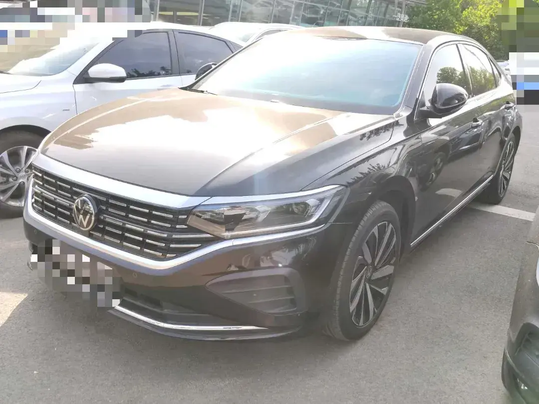 2024 Volkswagen Passat 2.0T 220HP L4 7DCT