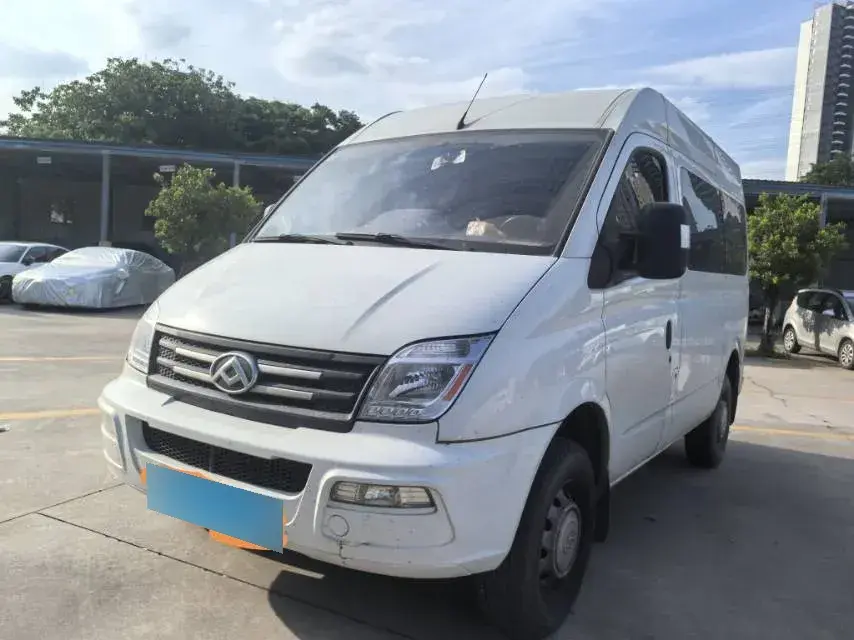 2023 MAXUS XinTu V80 2.0T 127HP L4 6AMT