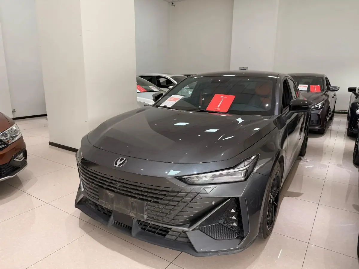 2022 ChangAn UNI-V 1.5T 188HP L4 7DCT