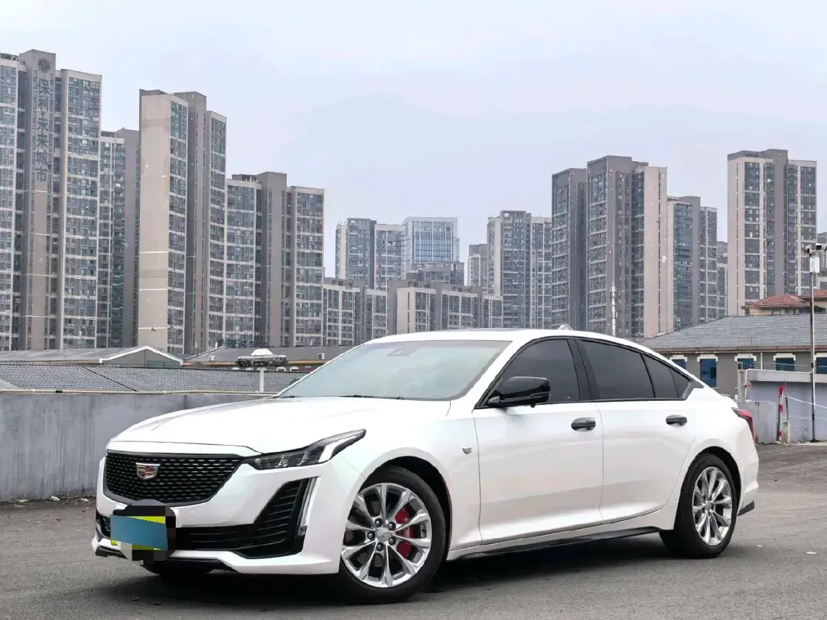 2023 Cadillac CT5 2.0T 237HP L4 10AT