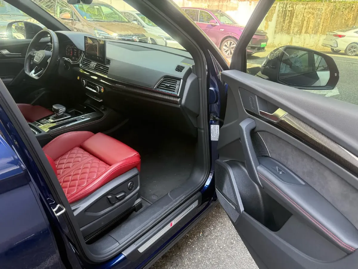 2021 Audi SQ5 3.0T 354HP V6 8AT,autocango,china used car exporter,china ev exporter,chinese used car exporter,chinese used ev exporter