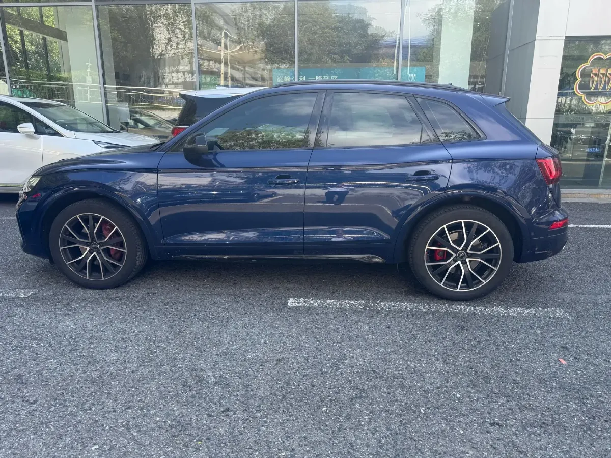 2021 Audi SQ5 3.0T 354HP V6 8AT,autocango,china used car exporter,china ev exporter,chinese used car exporter,chinese used ev exporter