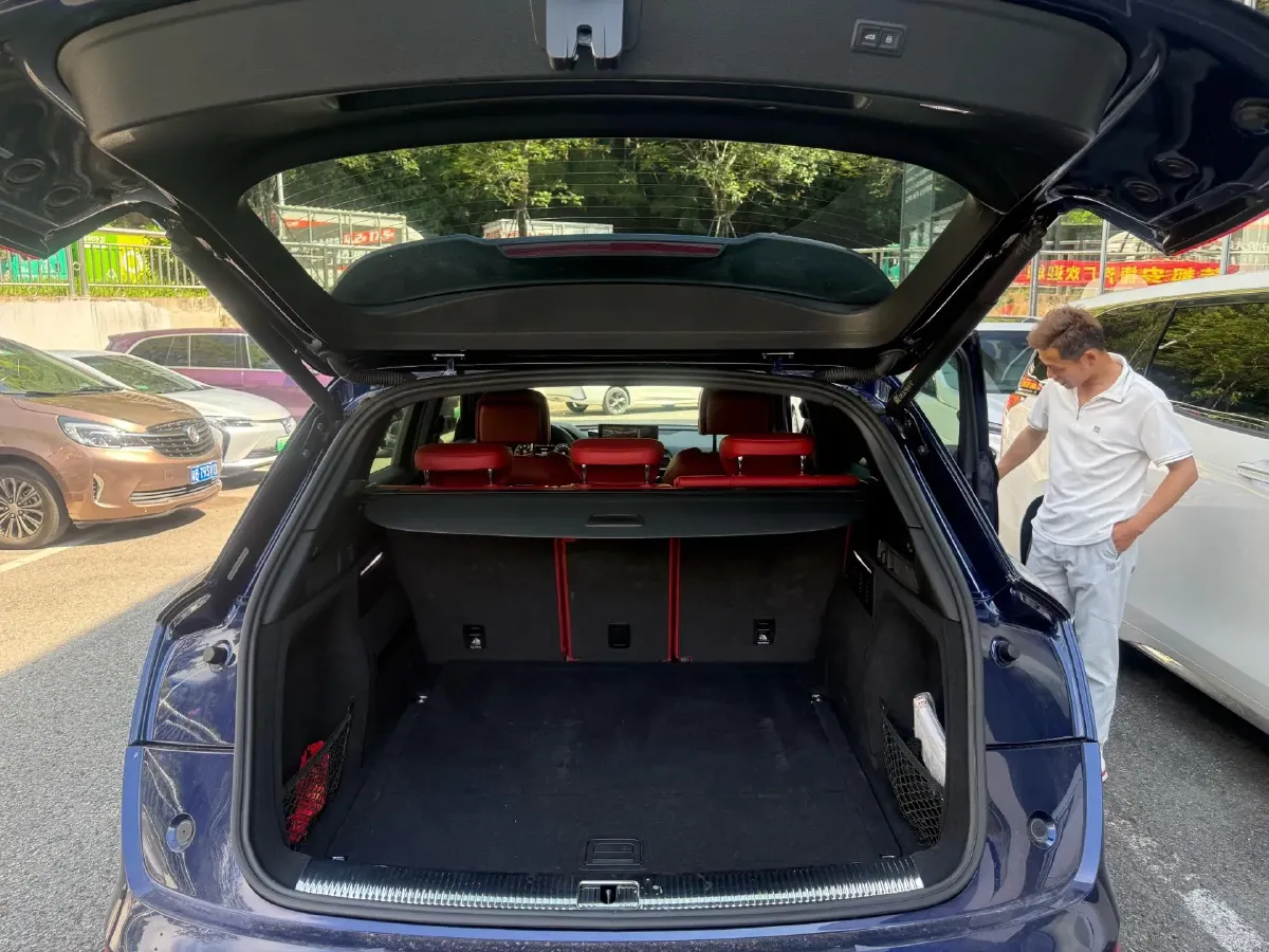 2021 Audi SQ5 3.0T 354HP V6 8AT,autocango,china used car exporter,china ev exporter,chinese used car exporter,chinese used ev exporter