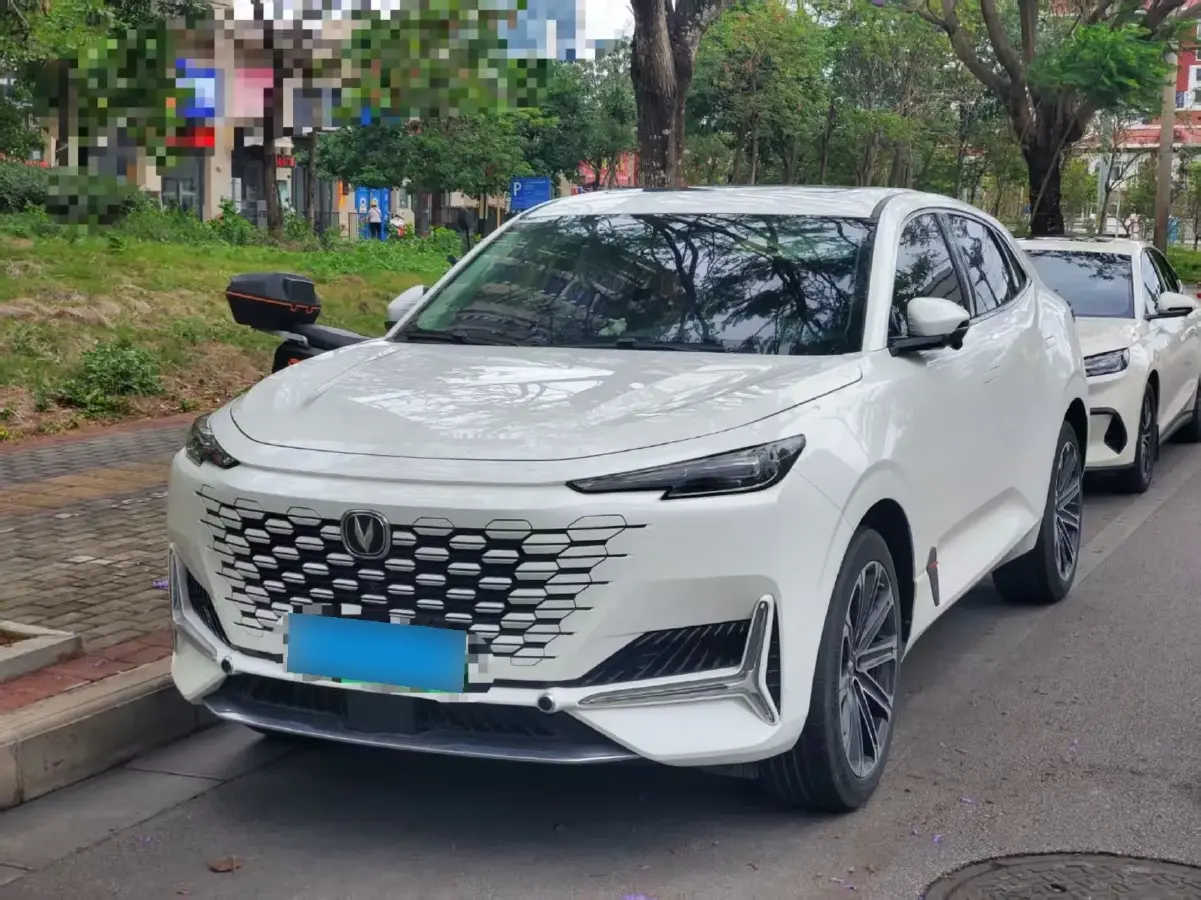 2022 ChangAn UNI-K iDD 1.5T 170HP L4 6TCT PHEV 30.74KWH