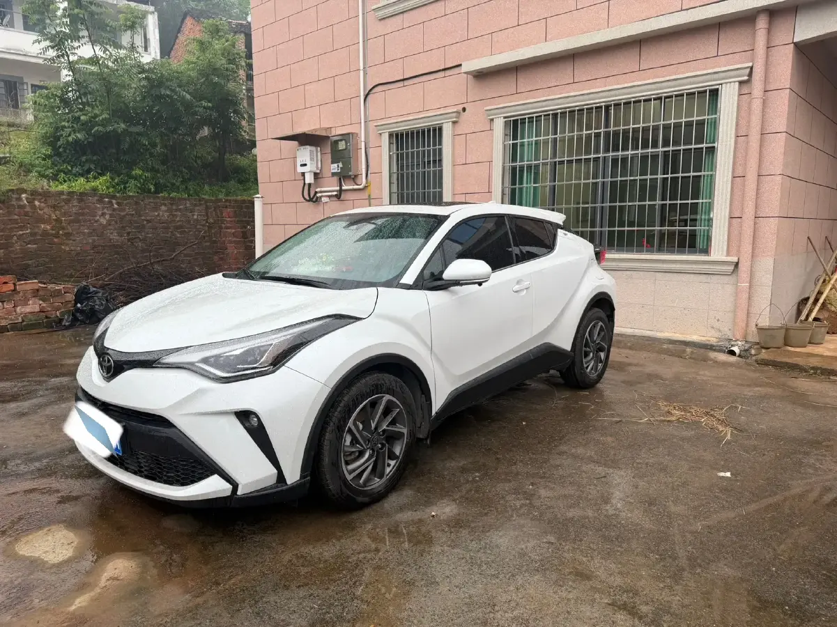 2021 Toyota C-HR 2.0L 171HP L4 CVT