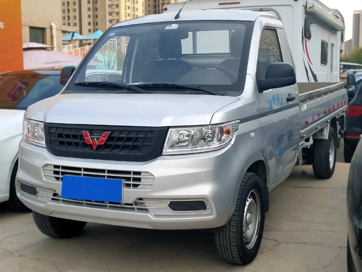 2023 WuLing RongGuang New Truck 2.0L 136HP L4 5MT