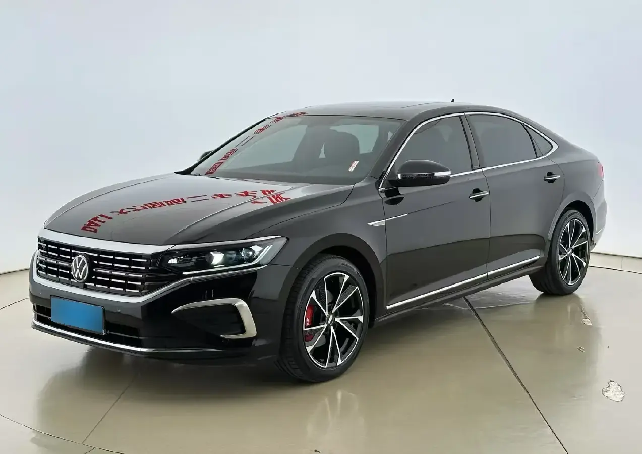 2024 Volkswagen Passat 2.0T 220HP L4 7DCT