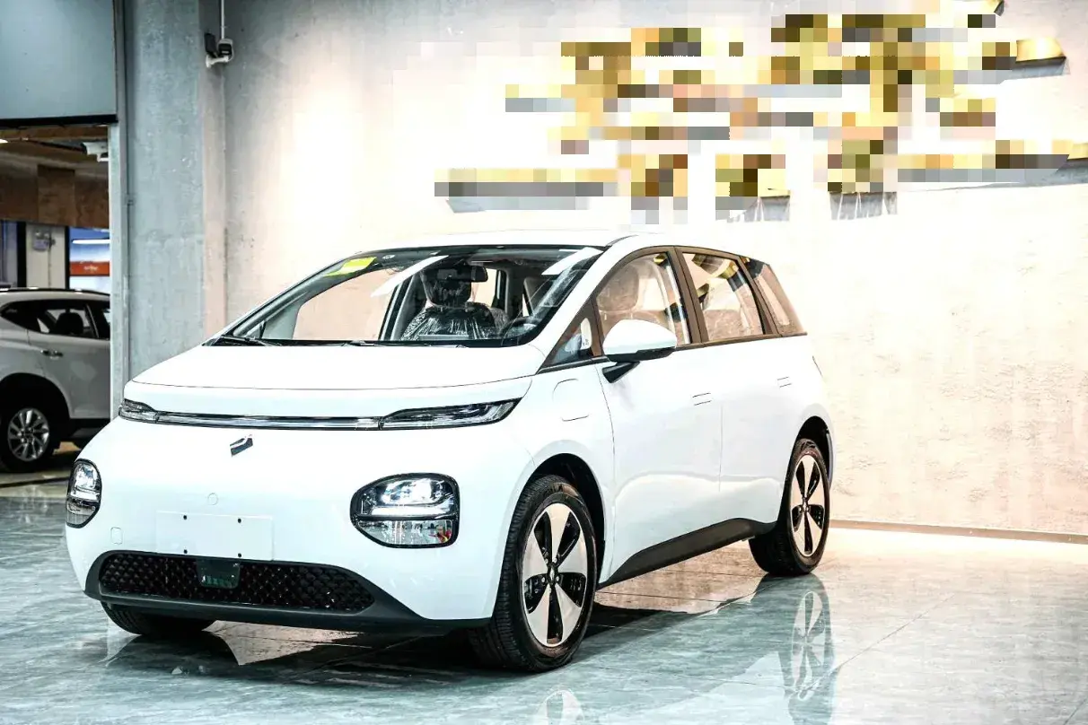 2023 BaoJun Cloud BEV 50.6KWH