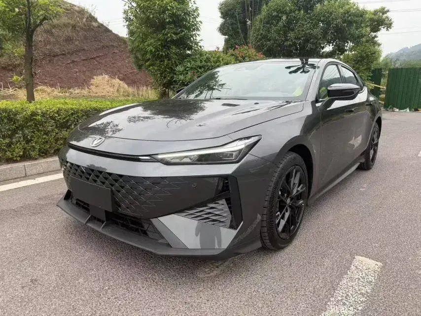 2024 ChangAn UNI-V 1.5T 188HP L4 7DCT