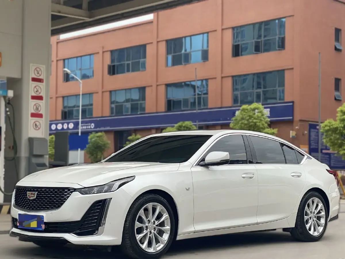 2023 Cadillac CT5 2.0T 237HP L4 10AT