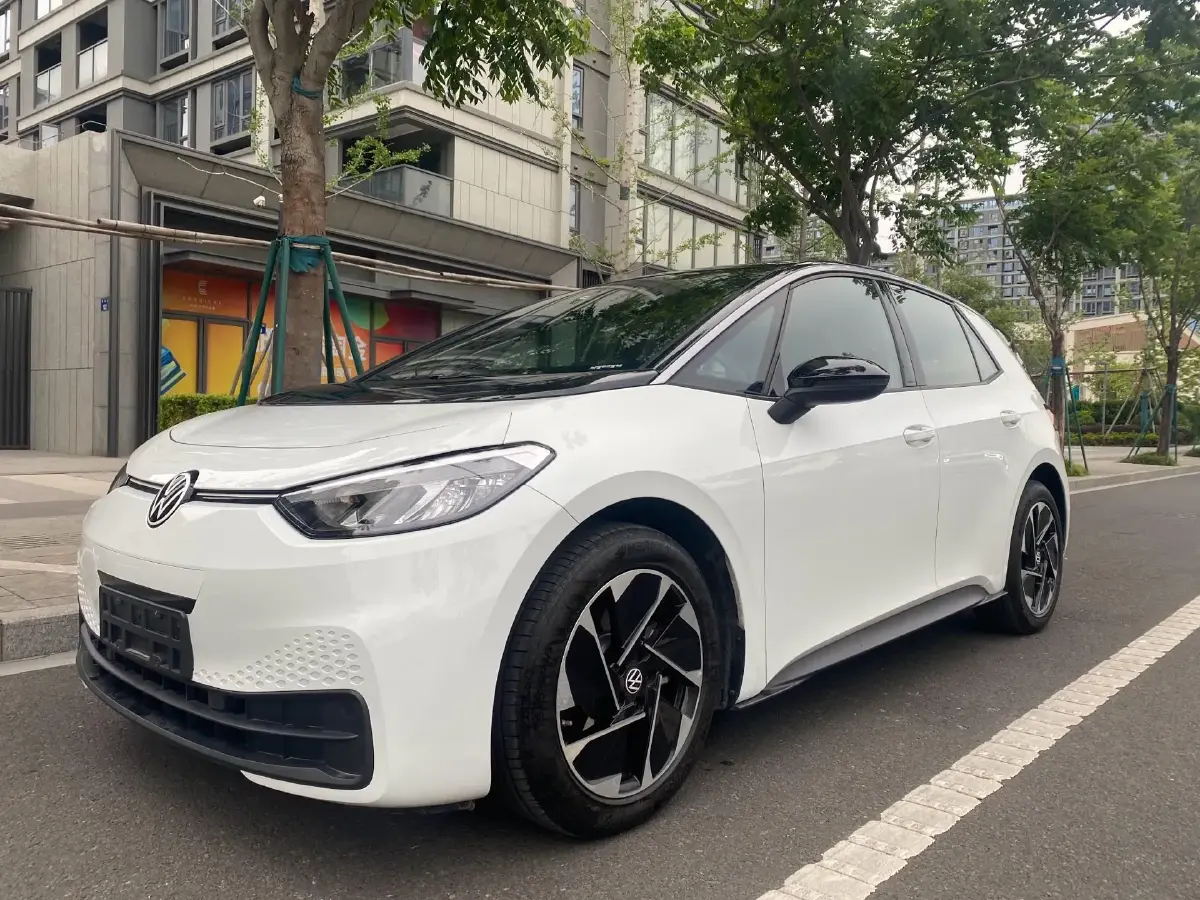 2025 Volkswagen ID.3 BEV 52.8KWH