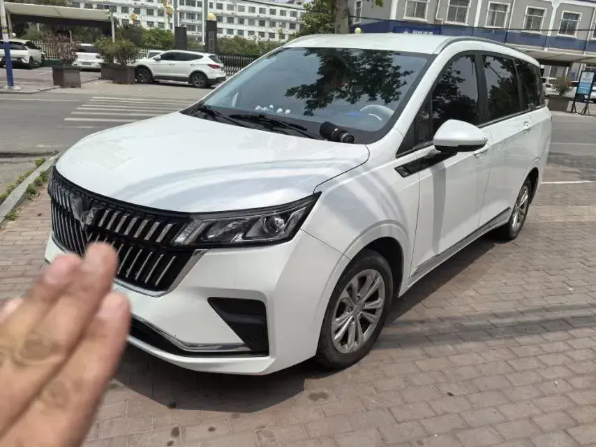 2022 WuLing JiaChen 1.5L 99HP L4 6MT