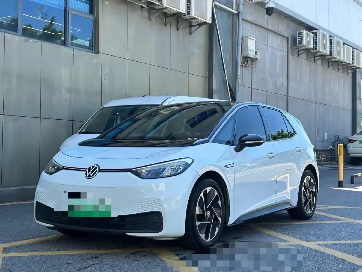 2023 Volkswagen ID.3 BEV 52.8KWH