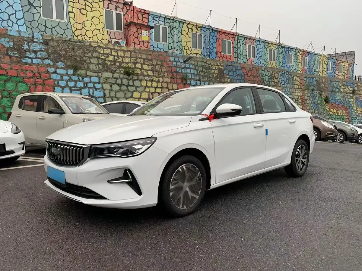 2025 Geely Emgrand 1.5L 127HP L4 CVT