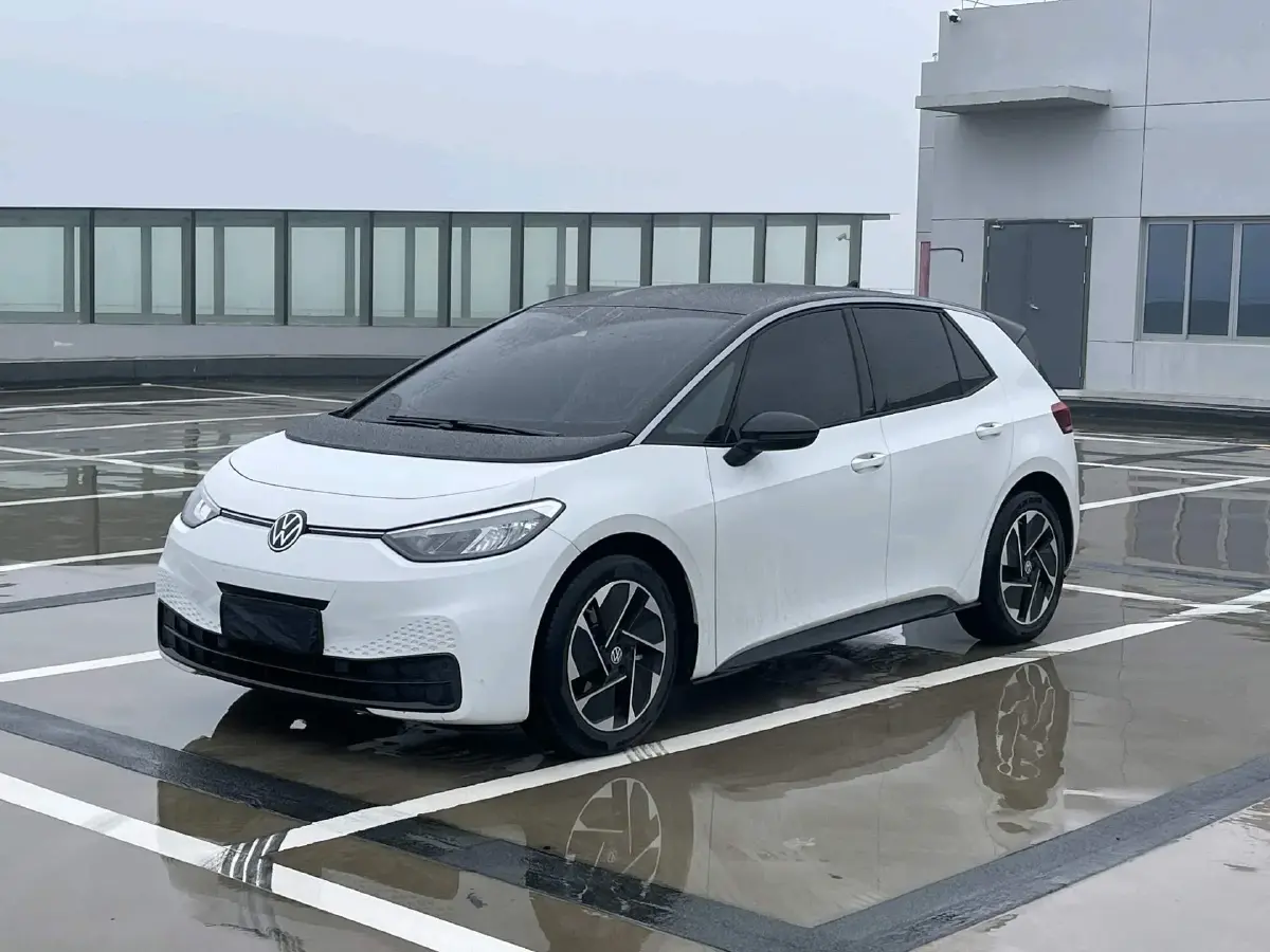 2025 Volkswagen ID.3 BEV 52.8KWH