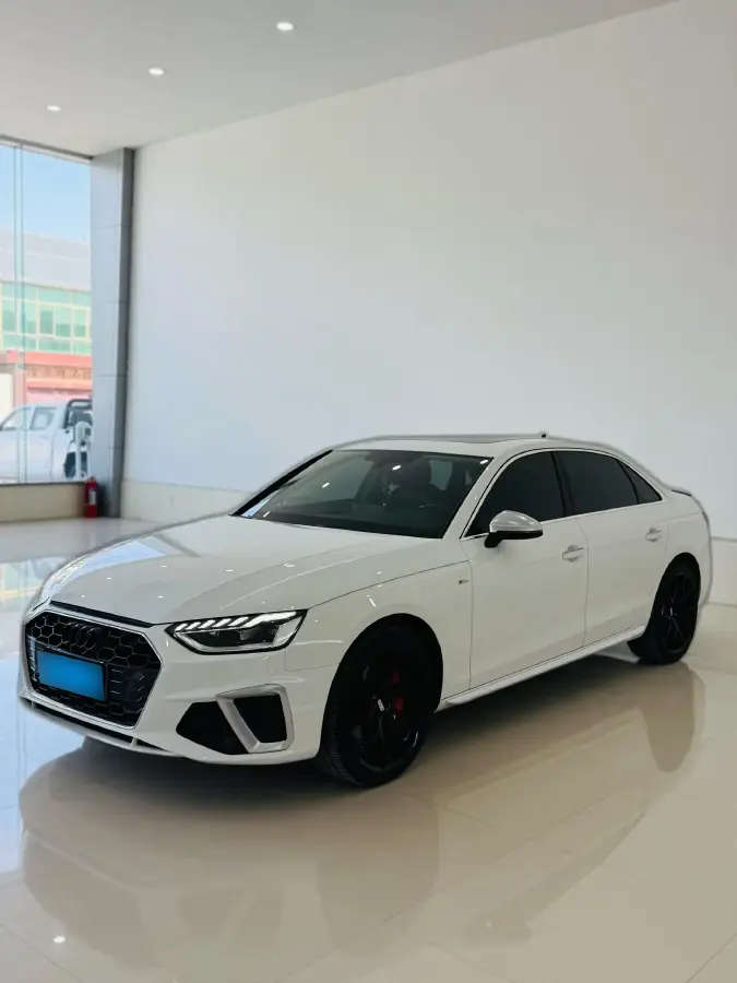 2023 Audi A4L 2.0T 190HP L4 7DCT