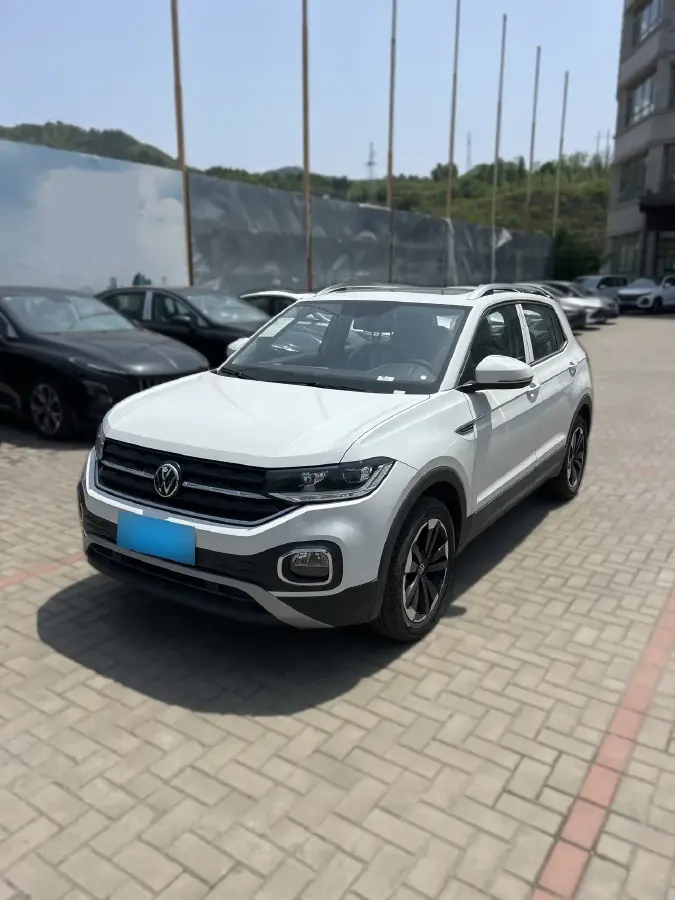 2023 Volkswagen Tacqua 1.2T 116HP L4 7DCT