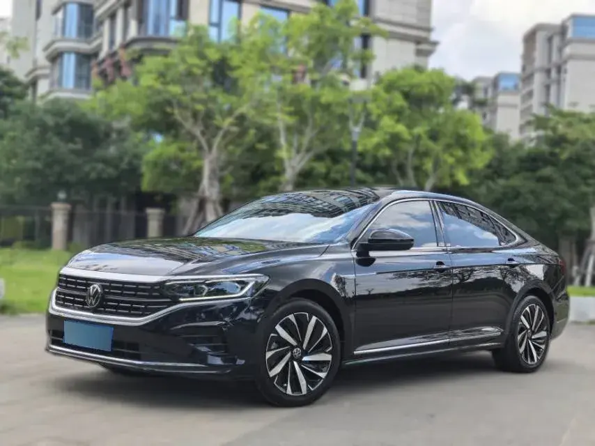 2023 Volkswagen Passat 2.0T 186HP L4 7DCT