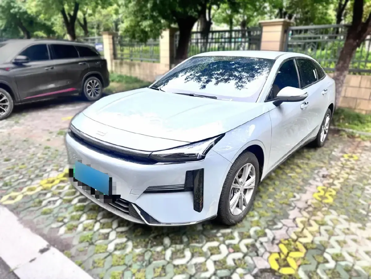 2025 Geely Galaxy L6 1.5L 112HP L4 1DHT PHEV 19.09KWH