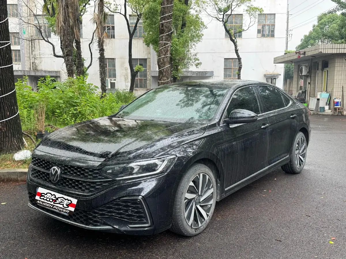 2022 Volkswagen Passat 2.0T 186HP L4 7DCT