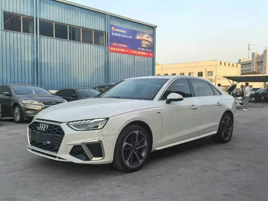 2024 Audi A4L 2.0T 190HP L4 7DCT