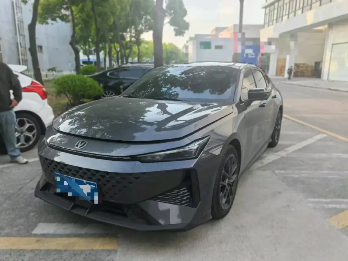 2024 ChangAn UNI-V 1.5T 188HP L4 7DCT