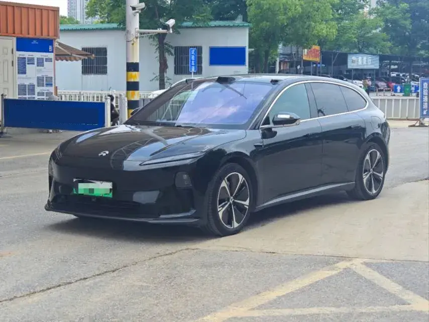 2024 NIO ET5T BEV 75KWH