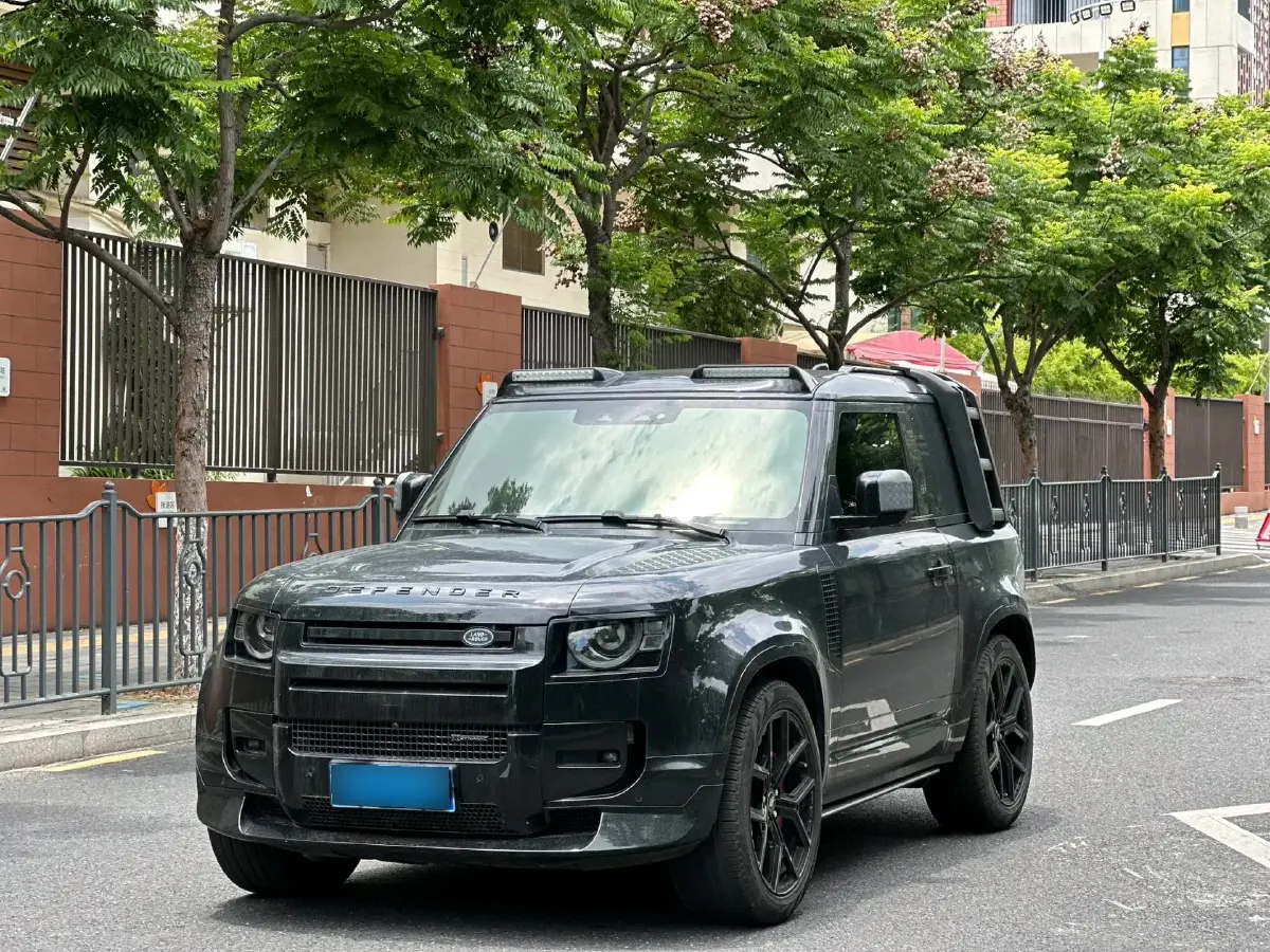 2022 Land Rover Defender 2.0T 300HP L4 8AT