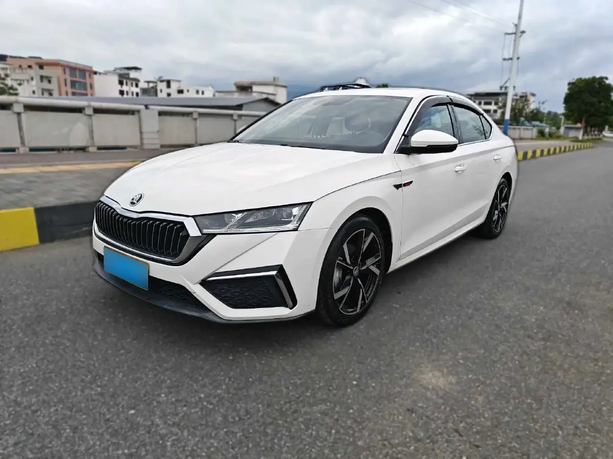2022 Skoda Octavia 1.4T 150HP L4 7DCT
