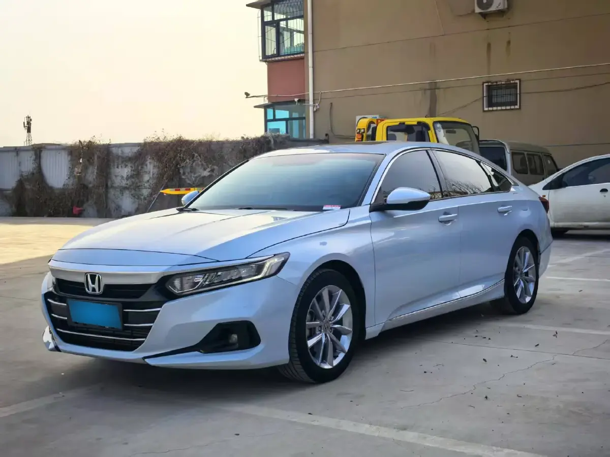 2022 Honda Accord 1.5T 194HP L4 CVT