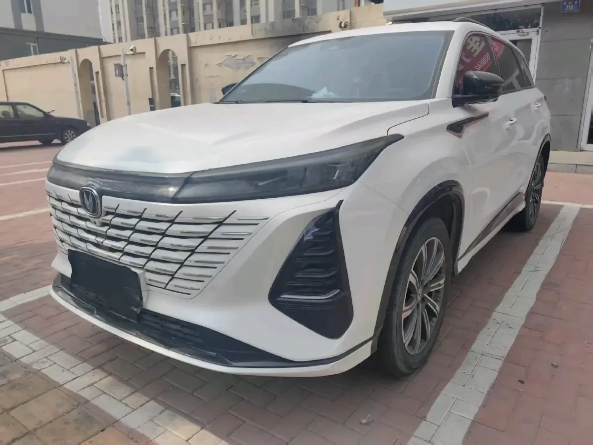 2024 ChangAn CS75 Plus 2.0T 233HP L4 8AT